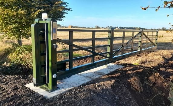 SlimLine SL5 cantilever farm gate