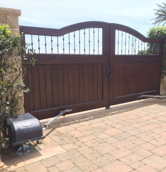 electric gate